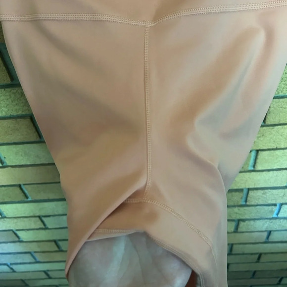 Nike Dri-Fit Blush Pink Athletic Gym Leggings Mesh Bottoms Size Small - Picture 6 of 6